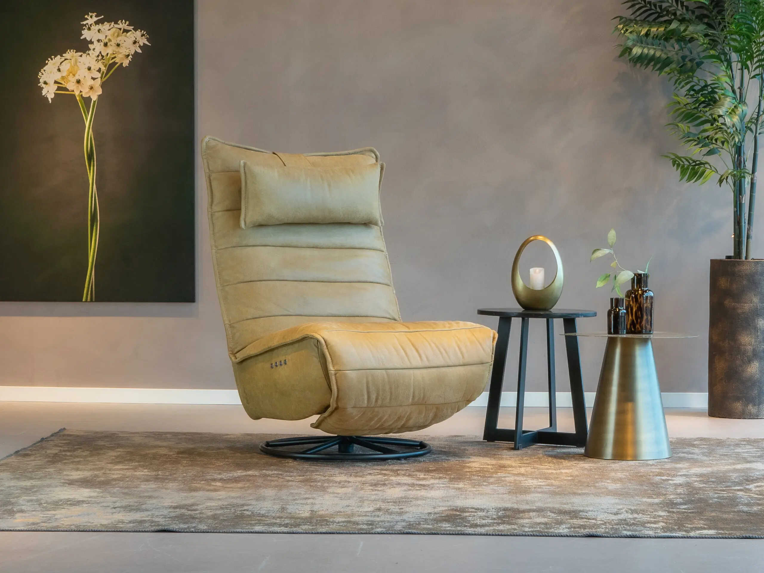 Leen Bakker Fauteuils -Leen Bakker Fauteuils Fauteuil Lafare kenia leer walnut 11 scaled 1